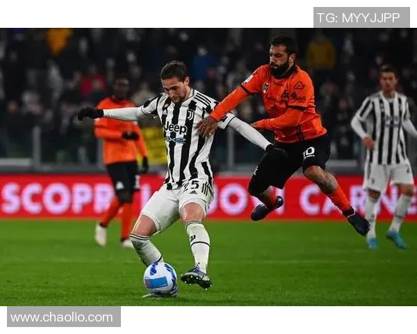 意甲新赛季：尤文图斯勇夺榜首，AC米兰艰难前行