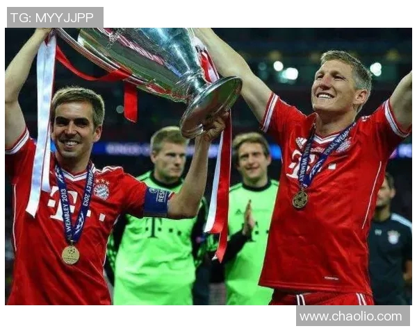 沙尔克04挑战拜仁，实力对阵火力，巅峰对决谁能胜出？