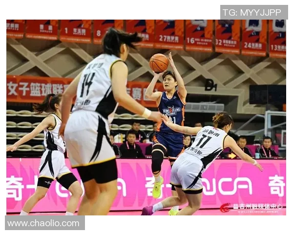 江苏南钢迎战广州球队全力争胜期待精彩对决展现篮球魅力与团队精神